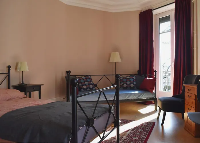 Alojamento de Acomodação e Pequeno-almoço Bienvenue Women Only *